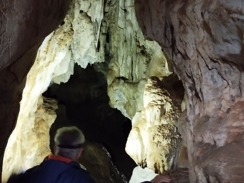 L'entrée de la grotte de Castelette, dans le vallon de l'Huveaune